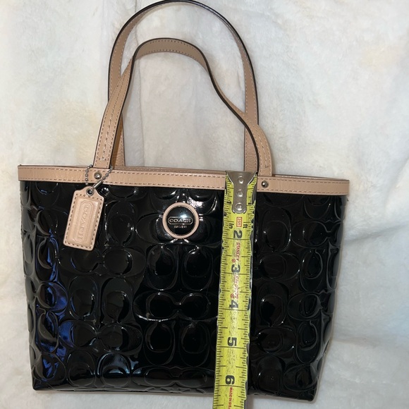 Black patent leather Coach purse - Picture 4 of 7
